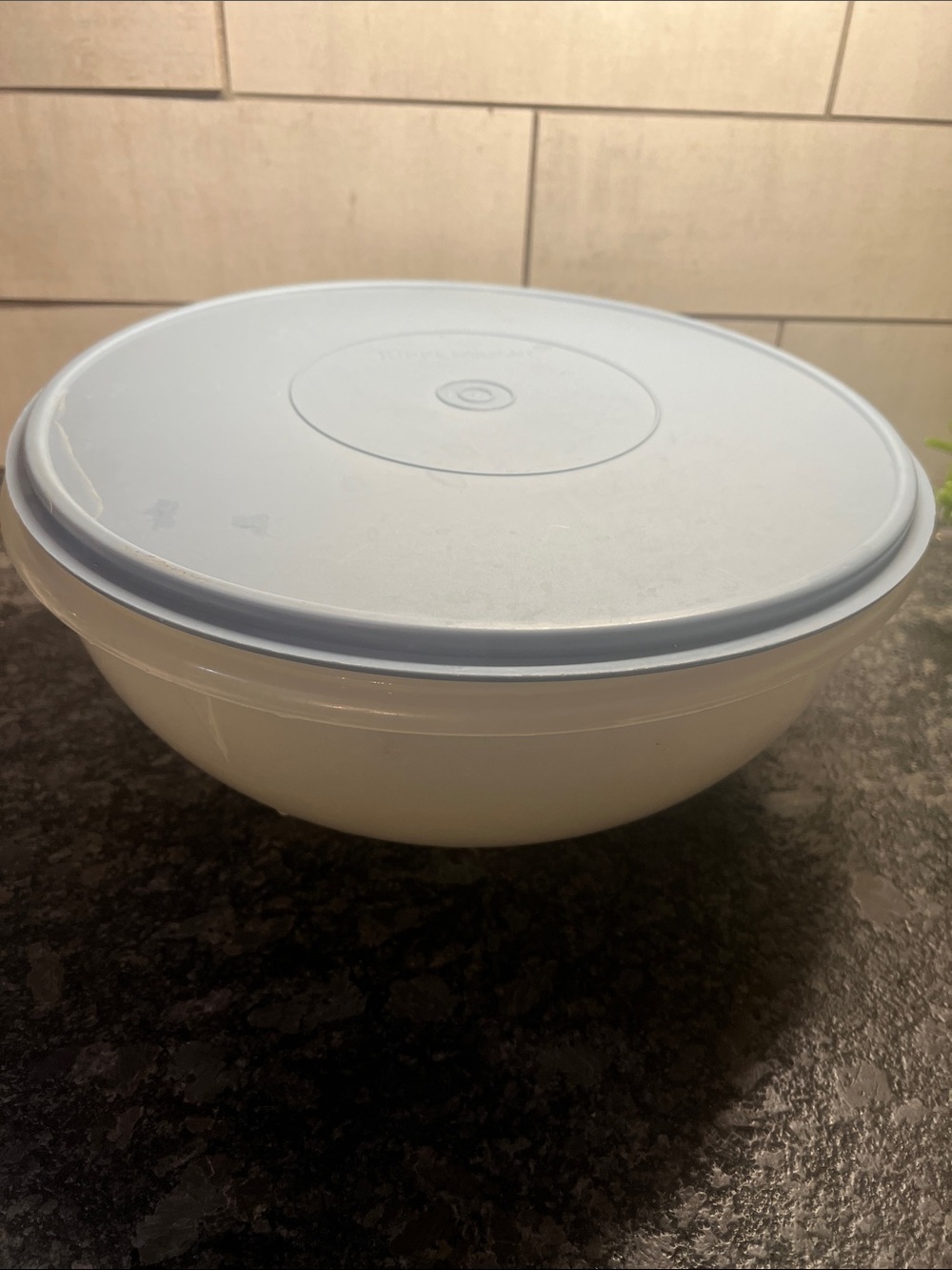 42 cup vintage Tupperware Fix N Mix Mixing Bowl with Light Blue Lid -